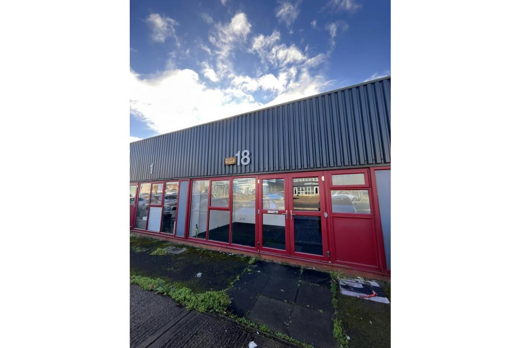 1-19 Bessemer Cres - Industrial Warehouse, Aylesbury, Buckinghamshire HP19 8TF