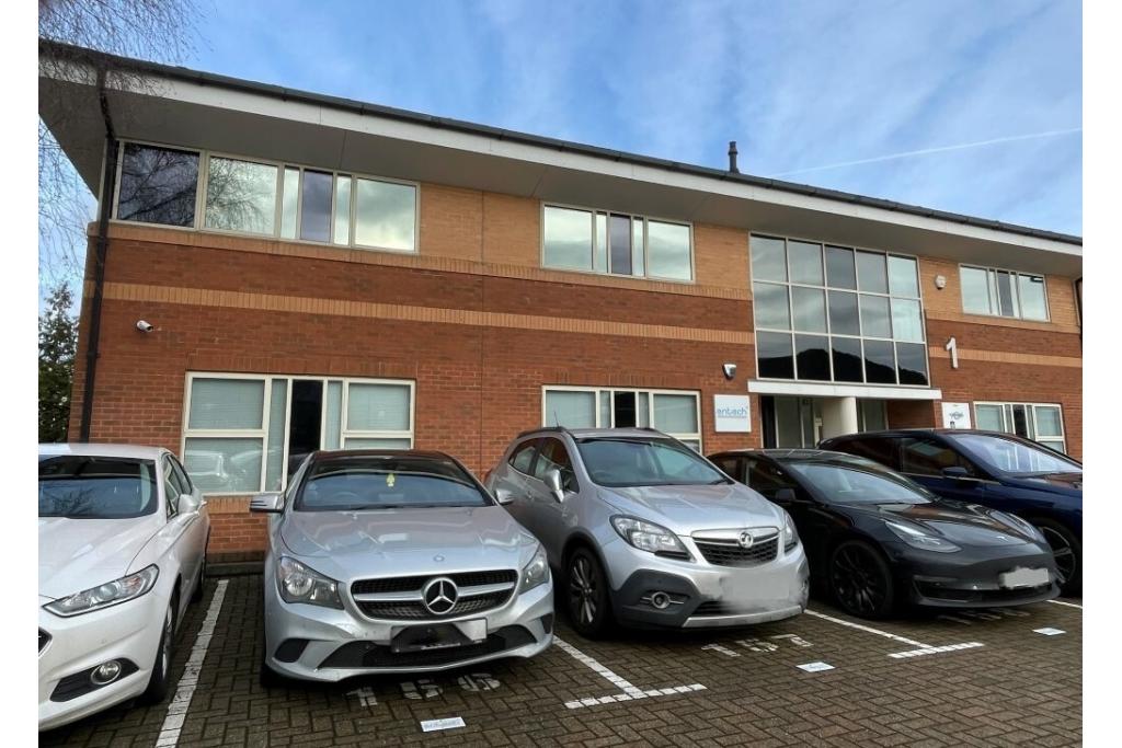 Boundary Way - Grovelands Business Centre - Office, Hemel Hempstead, Hertfordshire HP2 7TE