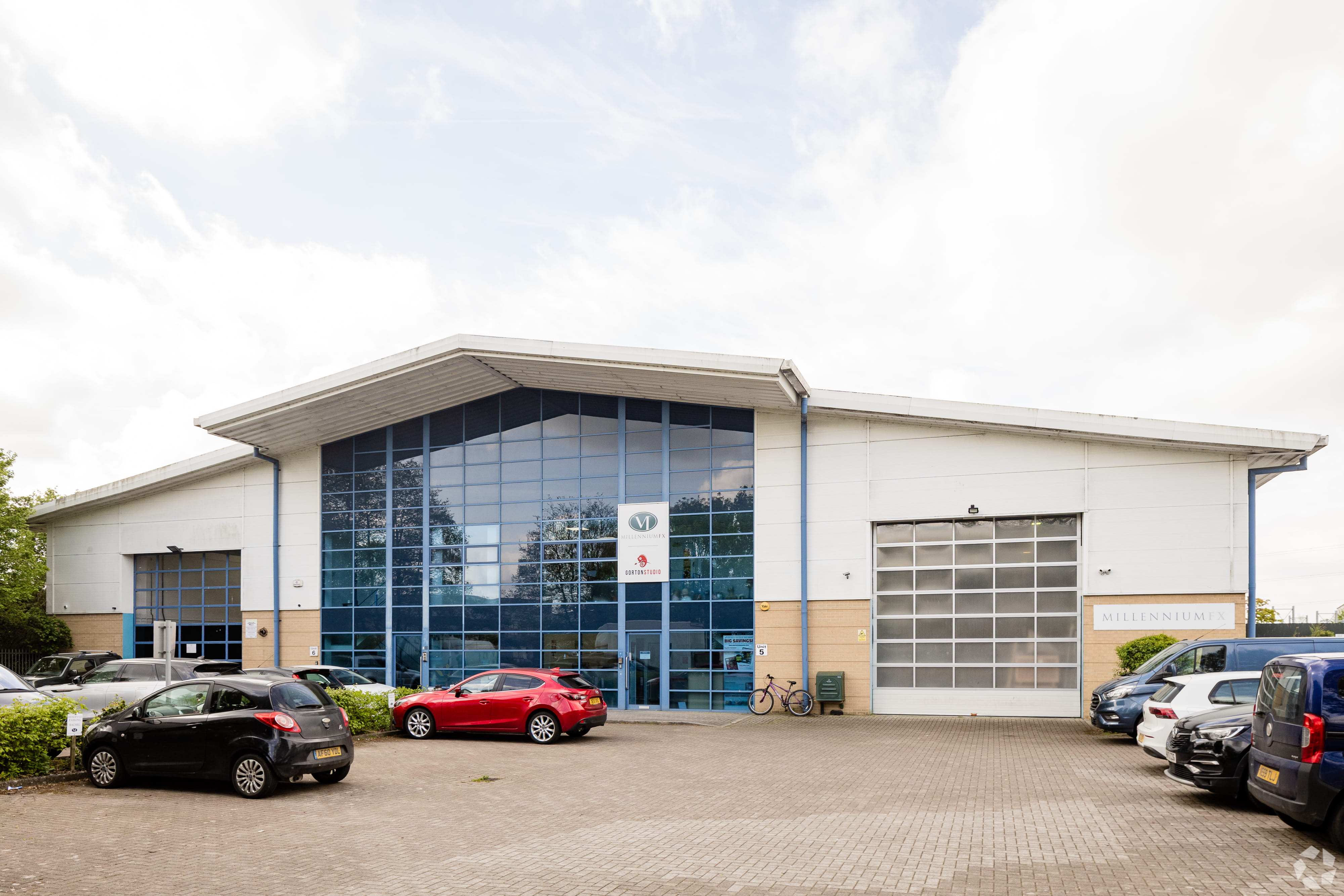 Broadfields - Millennium Point - Warehouse, Aylesbury, Buckinghamshire HP19 8ZU