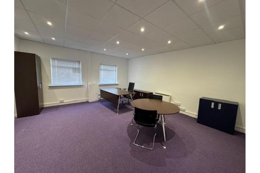29-31 Castle St - Office, High Wycombe, Buckinghamshire HP13 6RU
