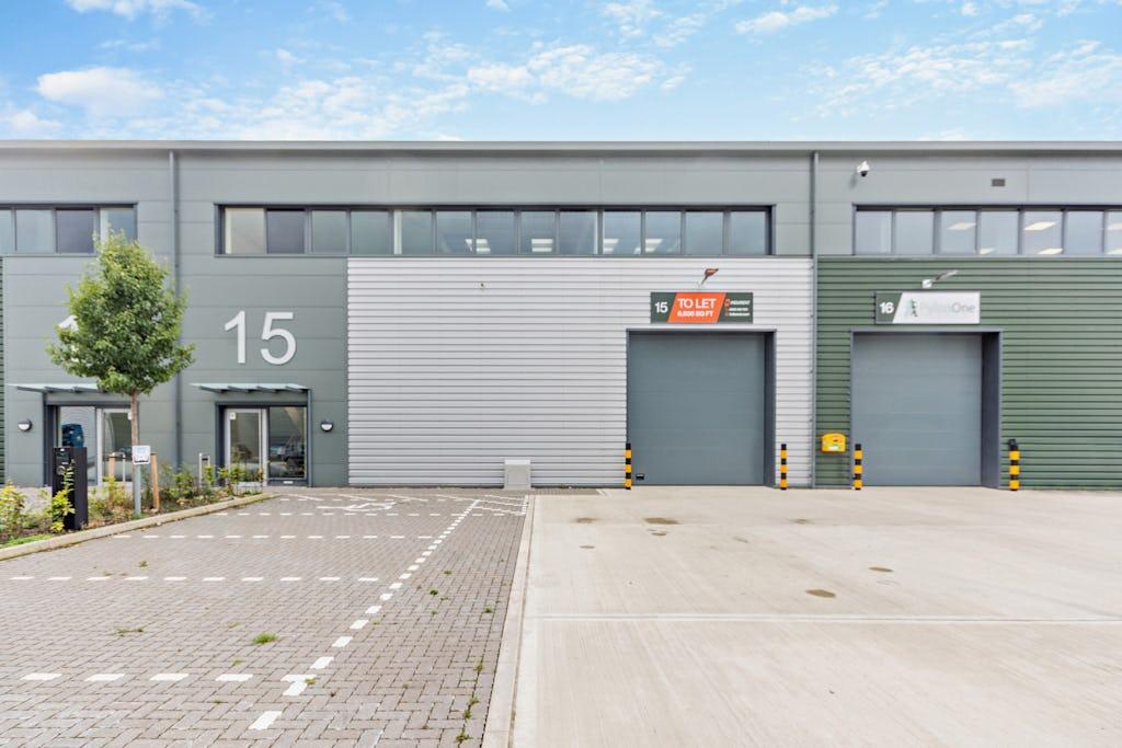 College Rd - Vantage 41 - Warehouse, Aylesbury, Buckinghamshire HP22 5EW