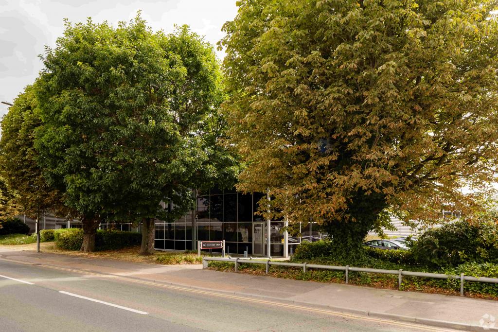 Coronation Rd - Cypress House, The Gateway Centre - Warehouse, High Wycombe