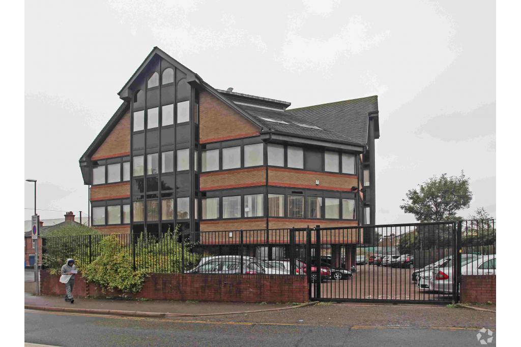 Apollo Centre - Office Building, High Wycombe, Buckinghamshire HP11 2QW