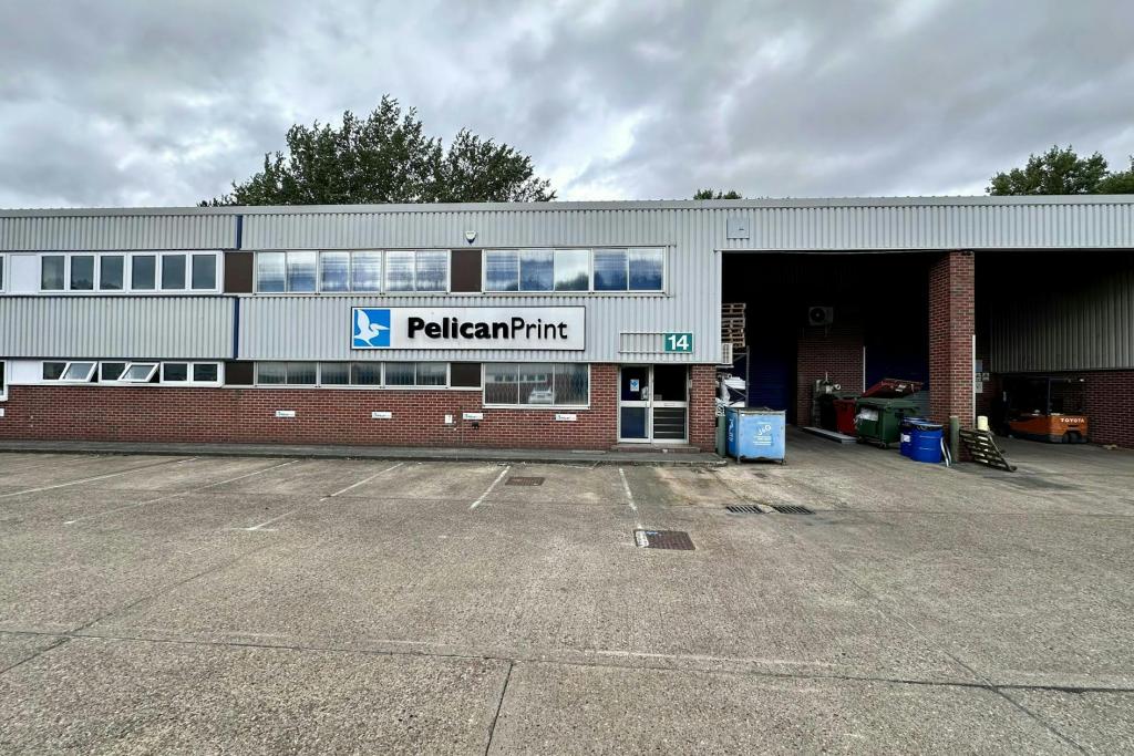 Farmbrough Clos – Stocklake Park, Industrial Distribution, Aylesbury, Buckinghamshire HP20 1DQ