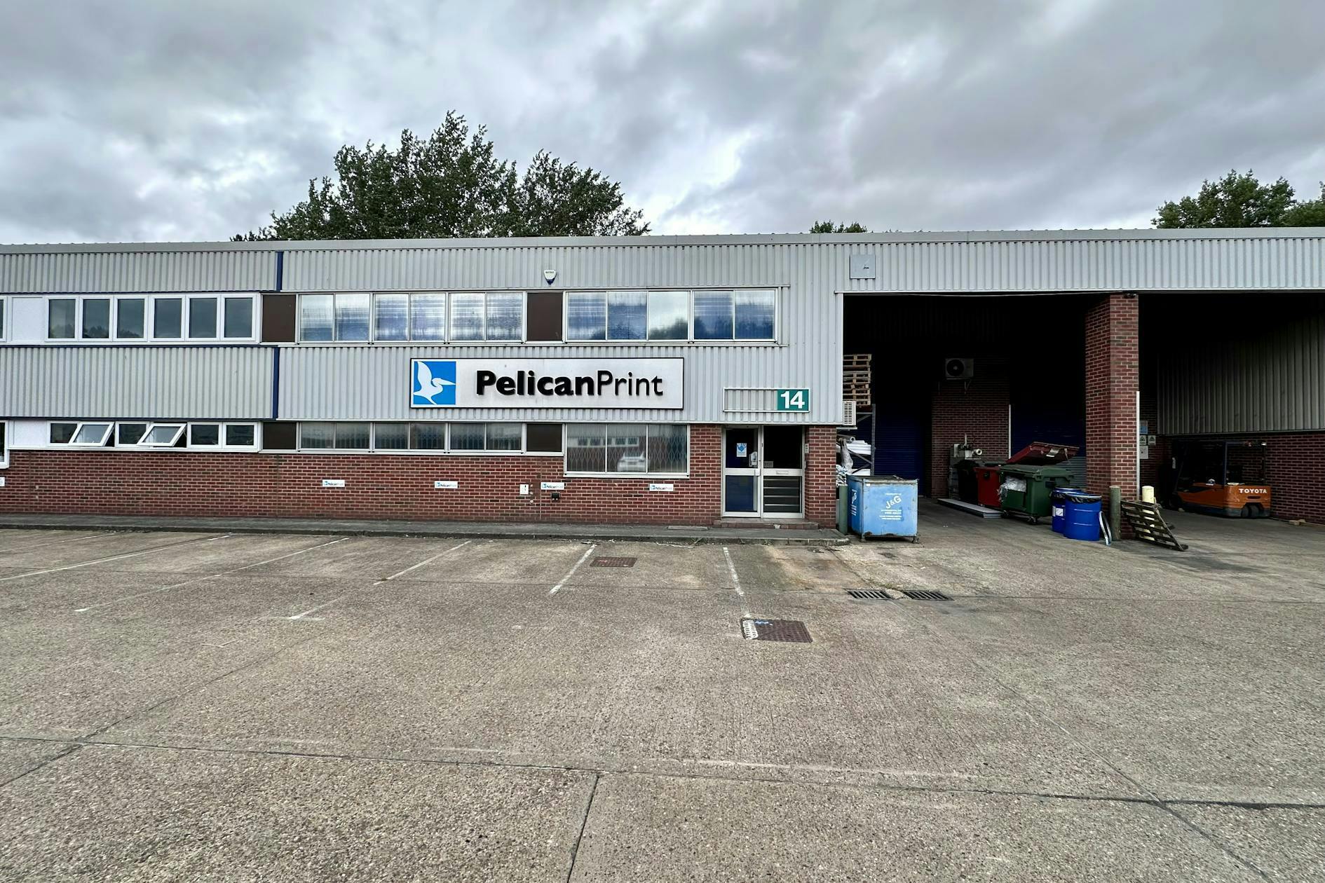 Farmbrough Clos – Stocklake Park, Industrial Distribution, Aylesbury, Buckinghamshire HP20 1DQ