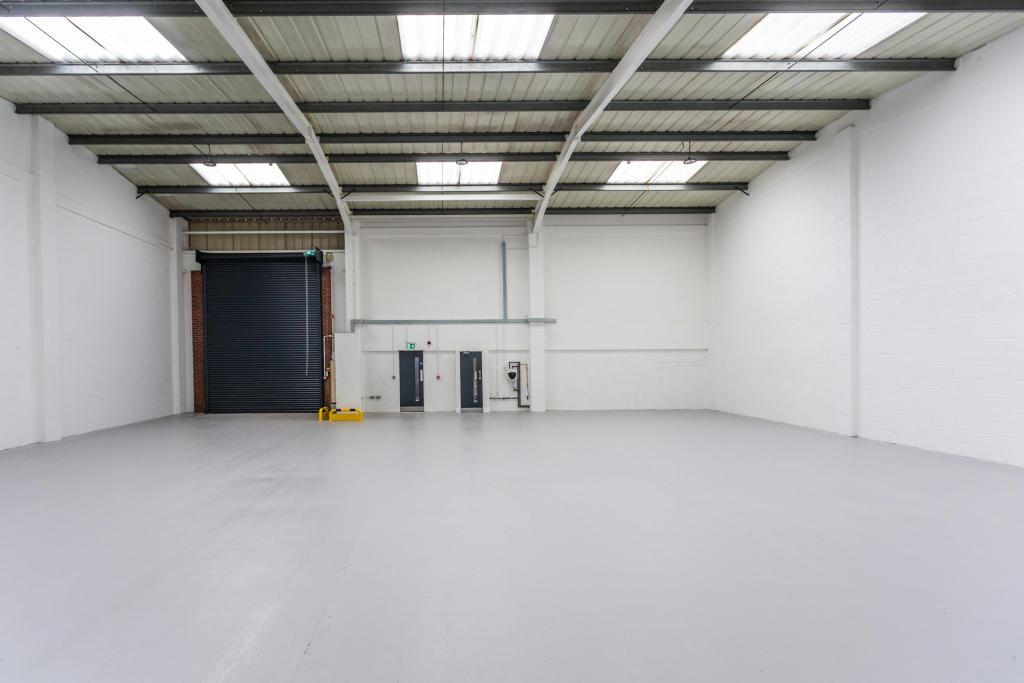 Farmbrough Clos – Stocklake Park, Industrial Distribution, Aylesbury, Buckinghamshire HP20 1DQ