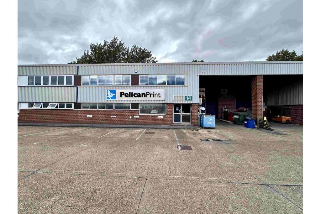Farmbrough Clos – Stocklake Park, Industrial Distribution, Aylesbury, Buckinghamshire HP20 1DQ