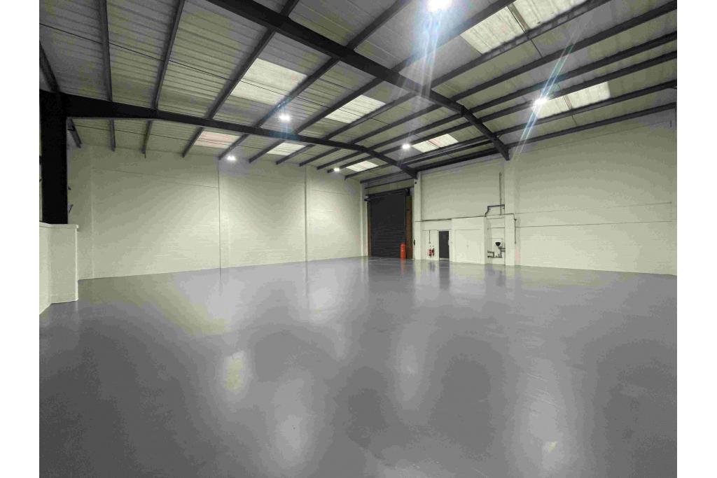 Farmbrough Clos – Stocklake Park, Industrial Distribution, Aylesbury, Buckinghamshire HP20 1DQ
