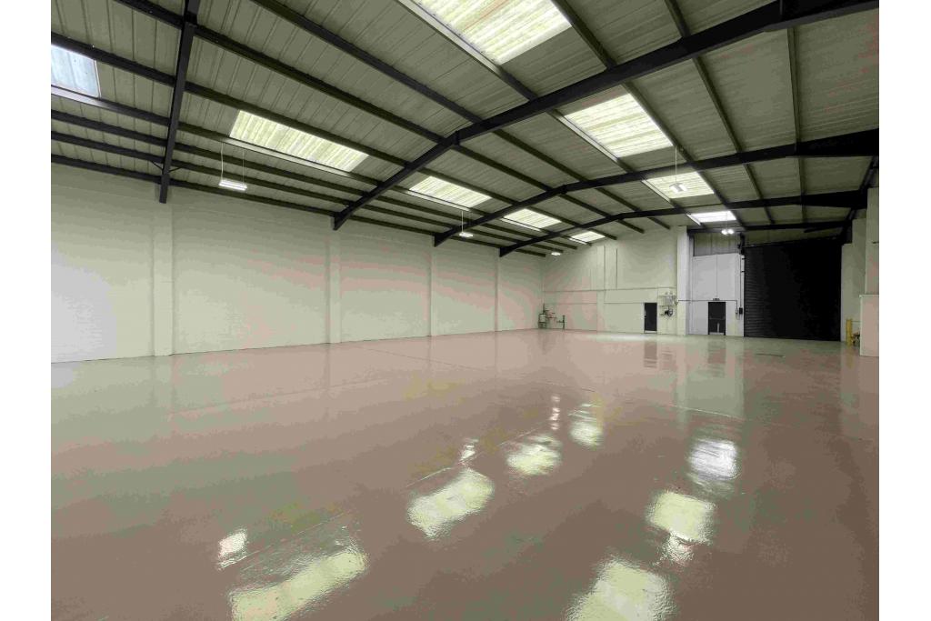 1–3 Farmbrough Clos - Industrial Distribution, Aylesbury, Buckinghamshire HP20 1DQ