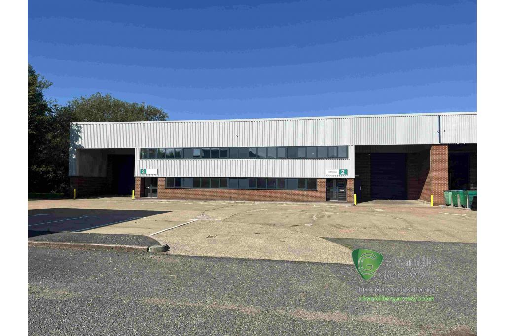 1–3 Farmbrough Clos - Industrial Distribution, Aylesbury, Buckinghamshire HP20 1DQ
