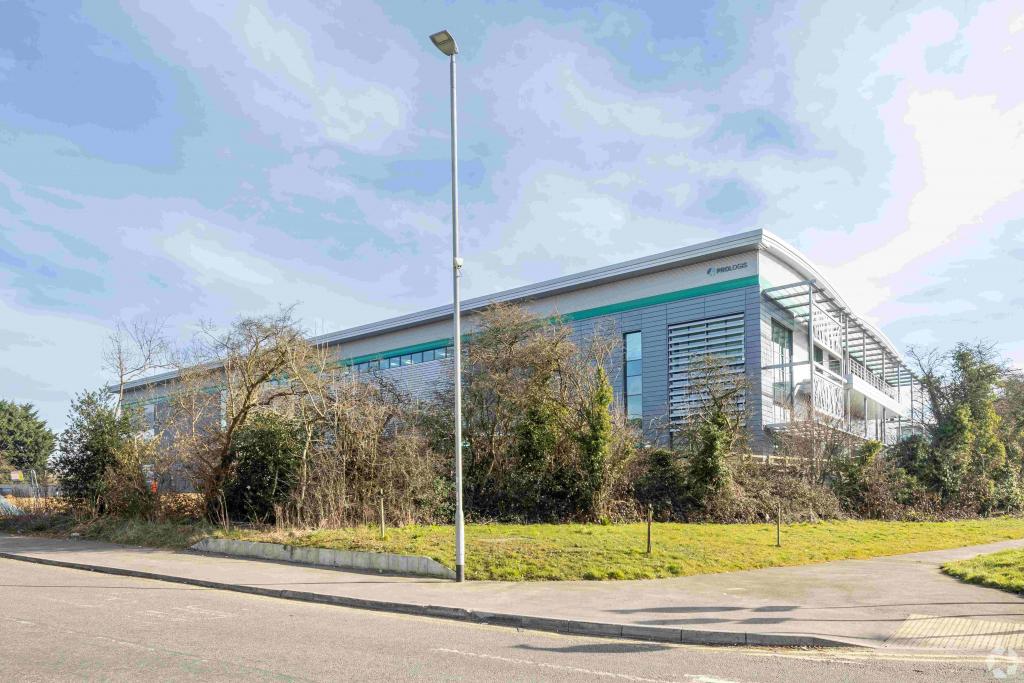 Green St - Industrial Warehouse, Hemel Hempstead, Hertfordshire HP2 7EQ