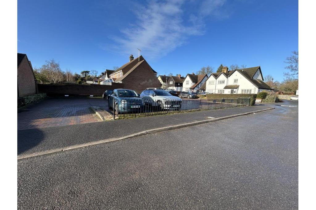 100 High St - Office, Great Missenden, Buckinghamshire HP16 0BE