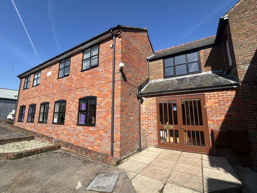 Wright’s House, 102–104 High St - Office, Great Missenden, Buckinghamshire HP16 0BE