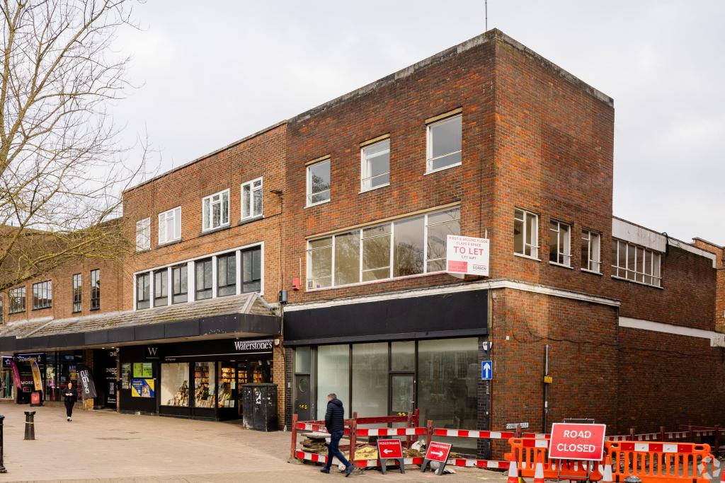 162–192 High St - Shopfront Retail/Office Unit, Berkhamsted, Hertfordshire HP4 3AP