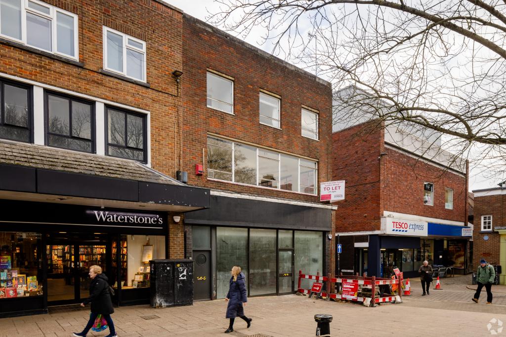 162–192 High St - Shopfront Retail/Office Unit, Berkhamsted, Hertfordshire HP4 3AP