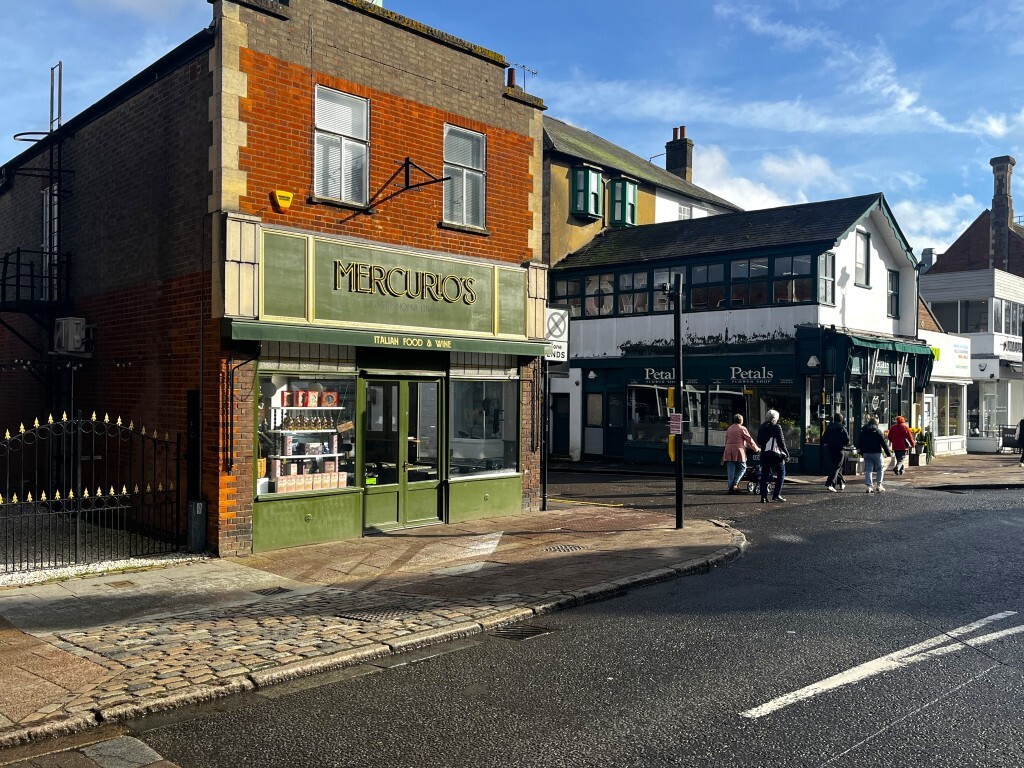 208 High St - Kings Chambers - Retail Shopfront Office, Berkhamsted, Hertfordshire HP4 1AG