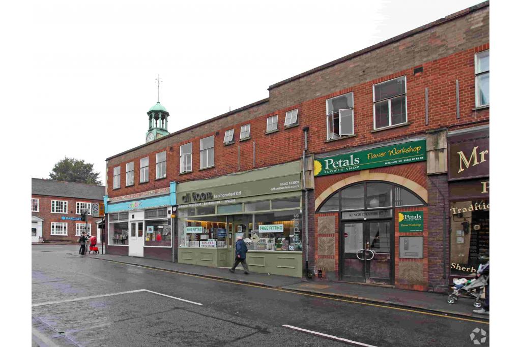 208 High St - Kings Chambers - Retail Shopfront Office, Berkhamsted, Hertfordshire HP4 1AG