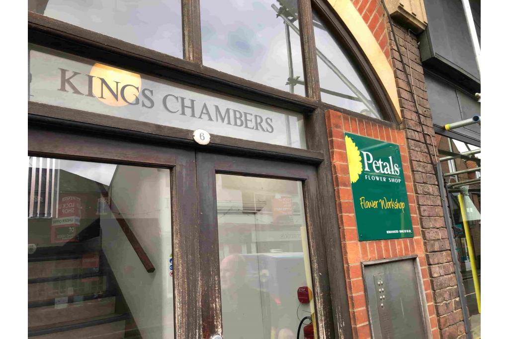 208 High St - Kings Chambers - Retail Shopfront Office, Berkhamsted, Hertfordshire HP4 1AG