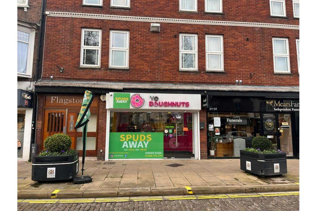 48 Kingsbury - Shopfront Retail/Residential, Aylesbury, Buckinghamshire HP20 2JE