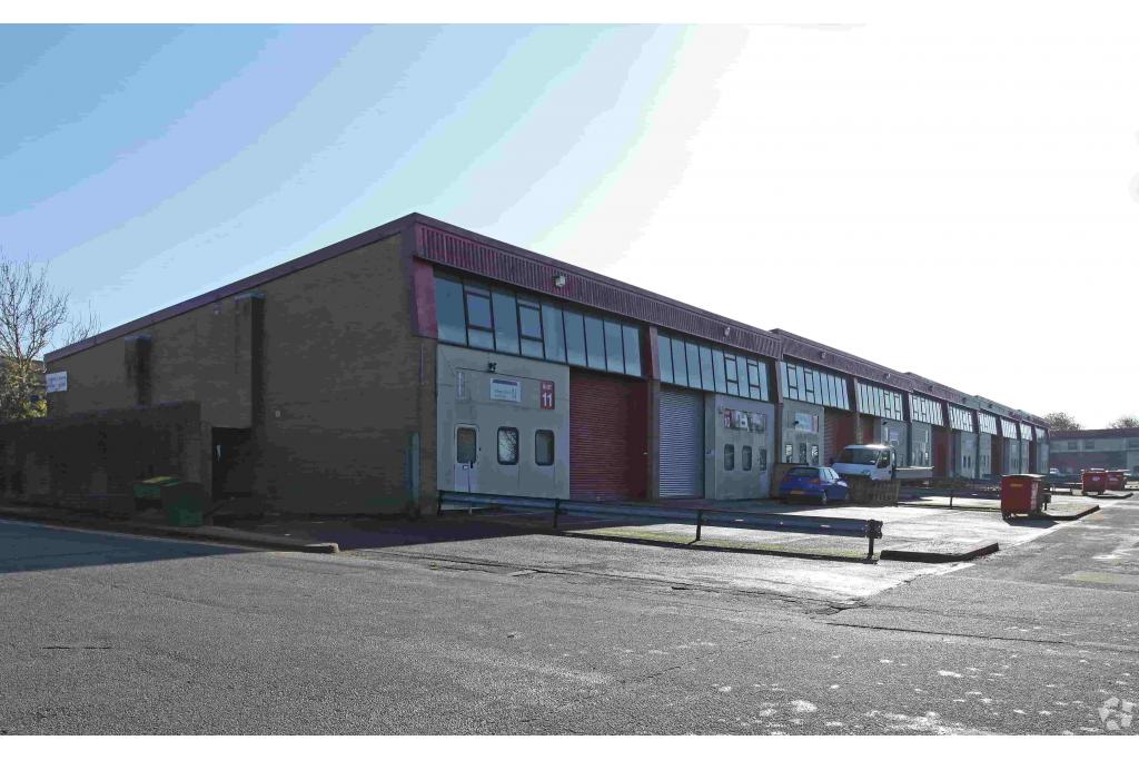 Lincoln Rd - Lincoln Park Business Centre - Industrial Warehouse, High Wycombe, Buckinghamshire