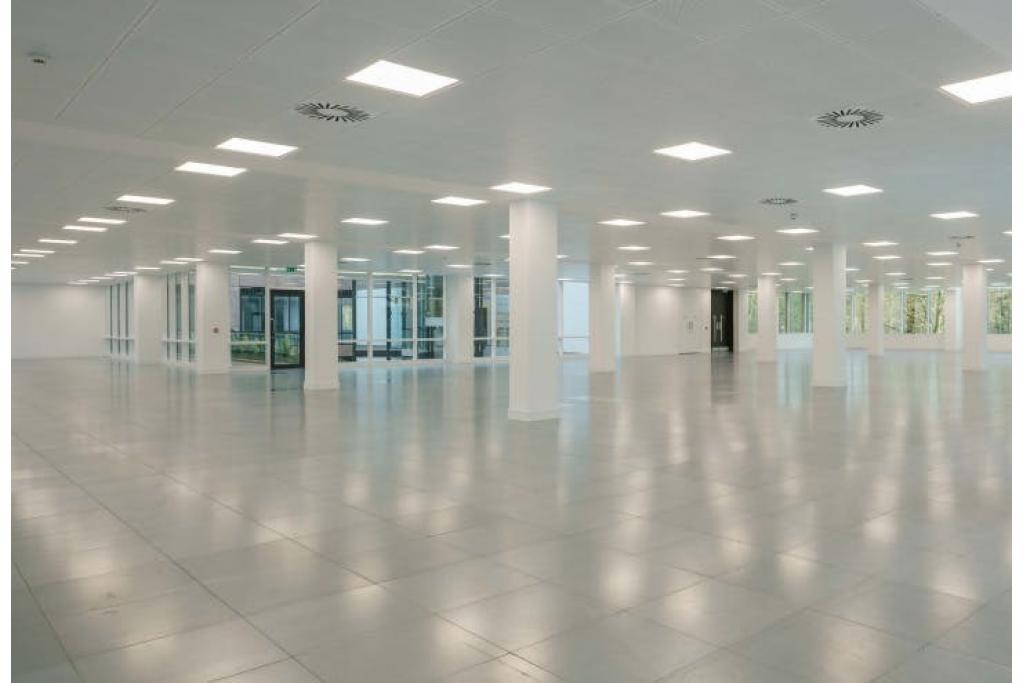 London Rd - Westside - Office Building, Hemel Hempstead, Hertfordshire HP3 9TD