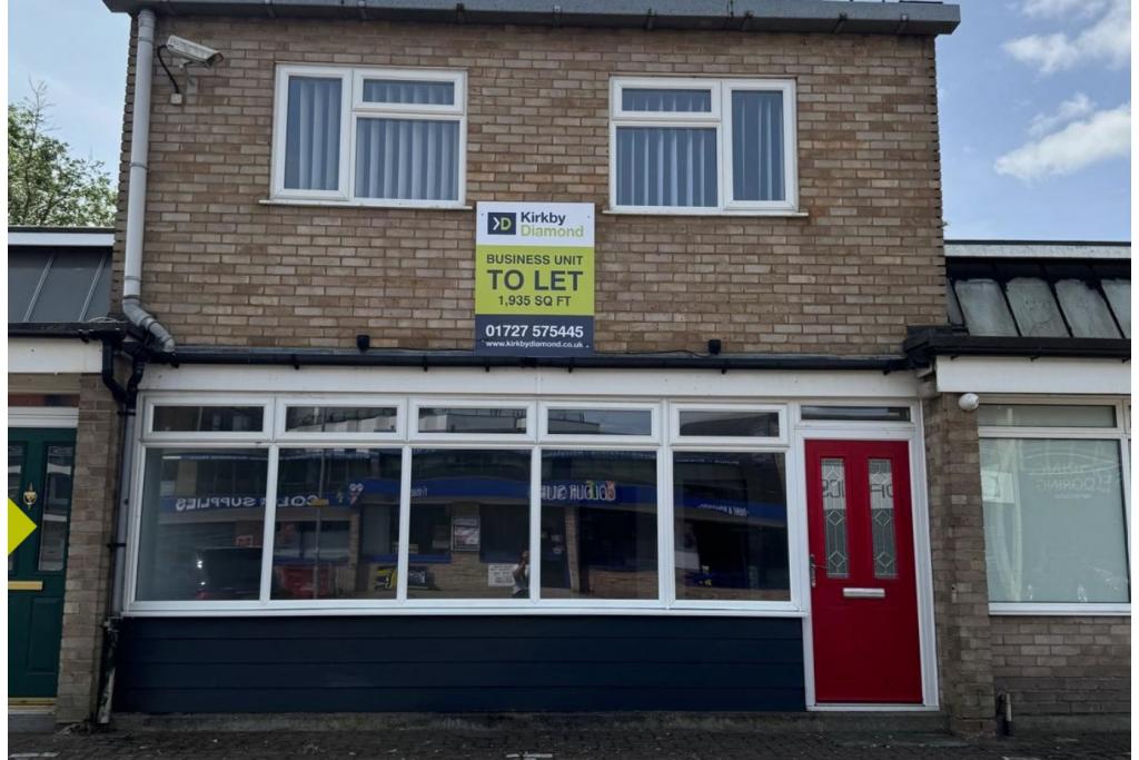 Mark Rd - Saracen Industrial Estate & Trade Park, Warehouse/Industrial, Hemel Hempstead