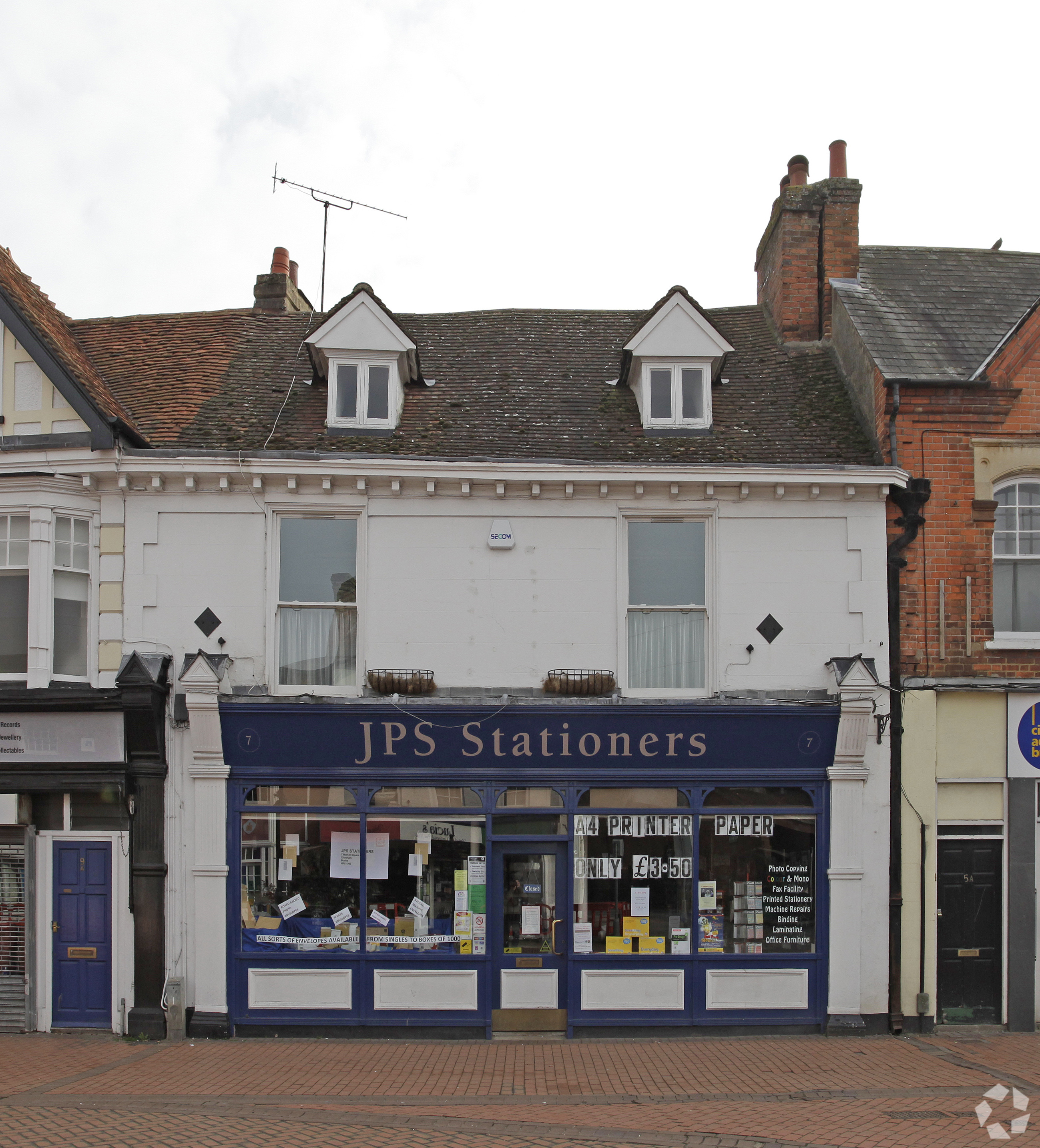 7 Market Sq - Shopfront Retail/Residential, Chesham, Buckinghamshire HP5 1HG