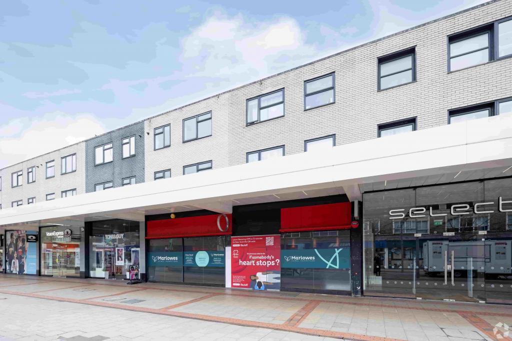 201–227 Marlowes - Marlowes Shopping Centre, Hemel Hempstead, Hertfordshire HP1 1LF