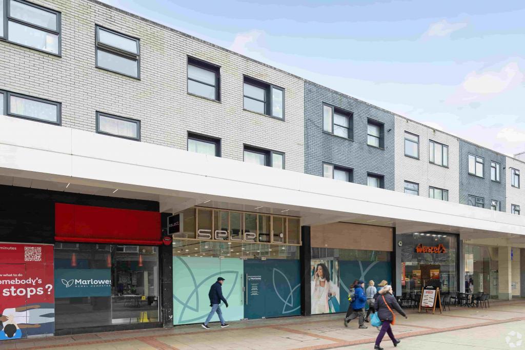 201–227 Marlowes - Marlowes Shopping Centre, Hemel Hempstead, Hertfordshire HP1 1LF