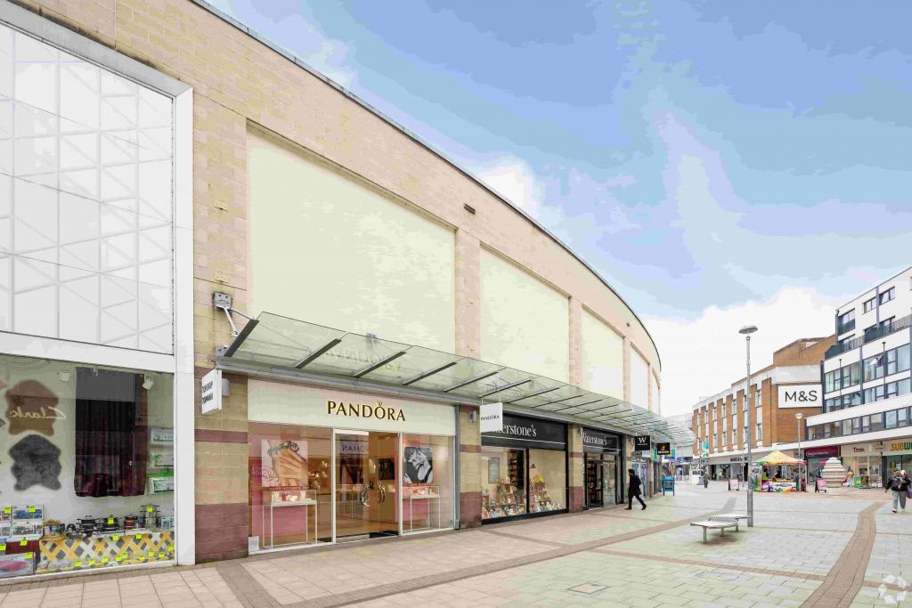 Moor End Rd – Riverside Shopping Centre, Hemel Hempstead, Hertfordshire HP1 1BT