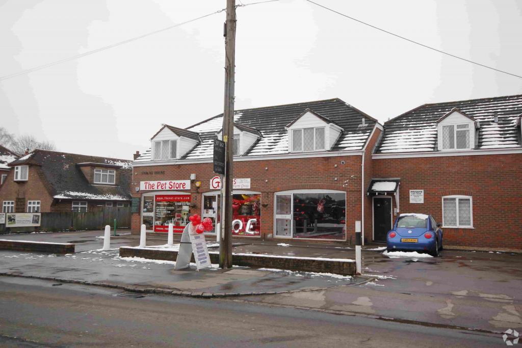 Swains Ln – Swains House, Flackwell Heath, Buckinghamshire HP10 9BN