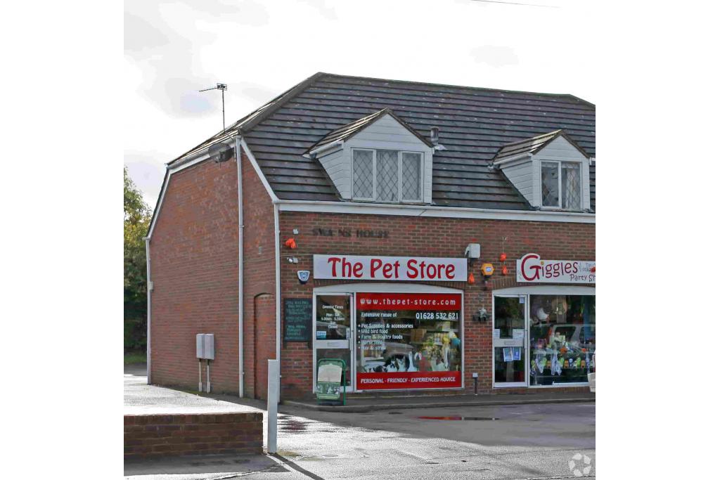 Swains Ln – Swains House, Flackwell Heath, Buckinghamshire HP10 9BN