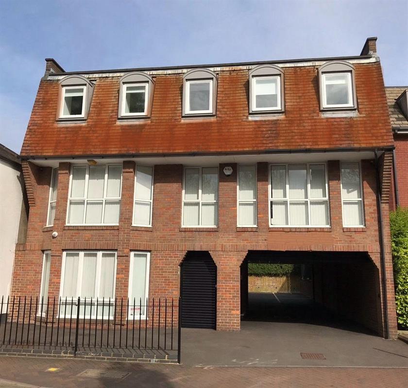 26 Temple End – Fox House, High Wycombe, Buckinghamshire HP13 5DR