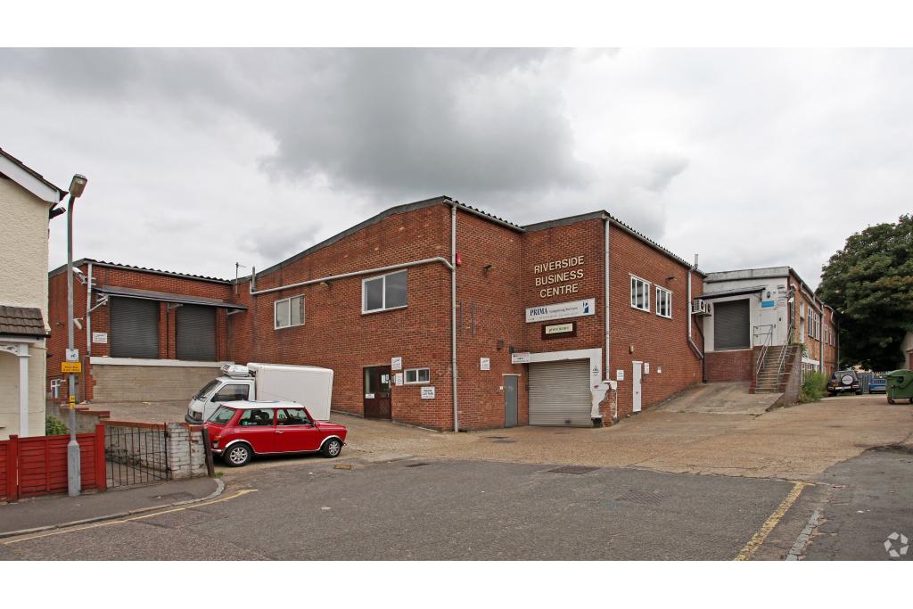 Riverside Business Centre – Victoria Street, High Wycombe, Buckinghamshire HP11 2LT