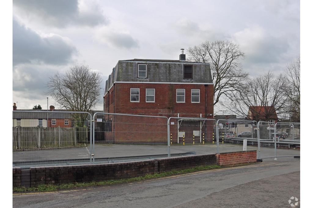 2 Walton Road – Aylesbury, Buckinghamshire HP21 7SS