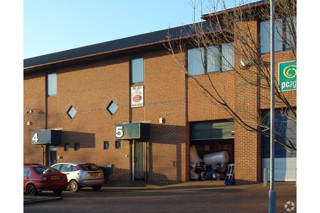 Wellington Road – Barnes Wallis Court, High Wycombe HP12 3PS