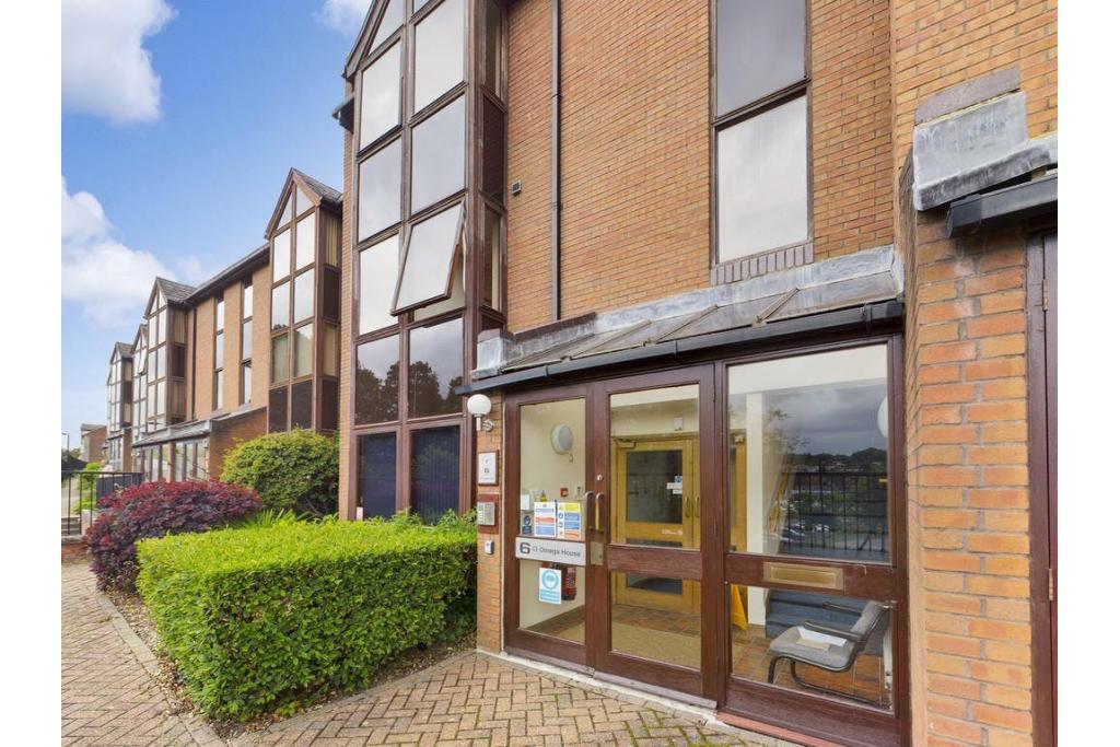 Bicester Road – Warehouse - Brill, Aylesbury Vale, Buckinghamshire HP18 9SE