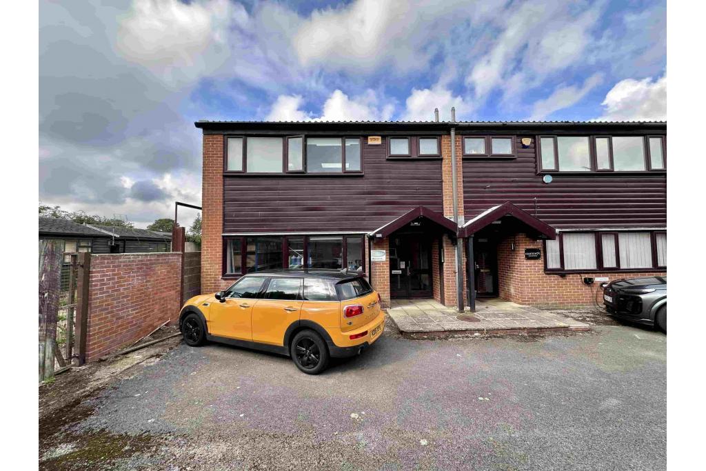 5 Cublington Rd - Light Industrial Unit, Aston Abbotts, Buckinghamshire HP22 4ND
