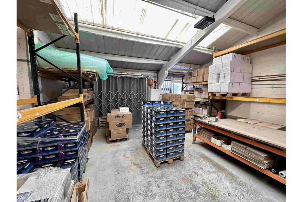 5 Cublington Rd - Light Industrial Unit, Aston Abbotts, Buckinghamshire HP22 4ND