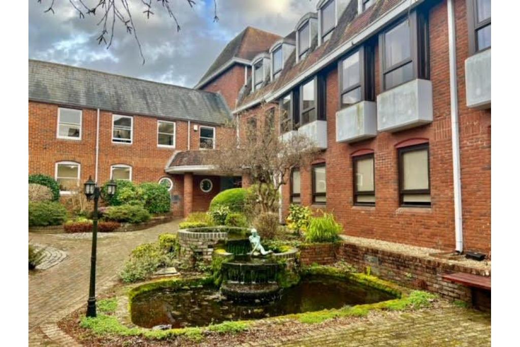 Easton St - St Johns Court - Office, High Wycombe, Buckinghamshire HP11 1JX