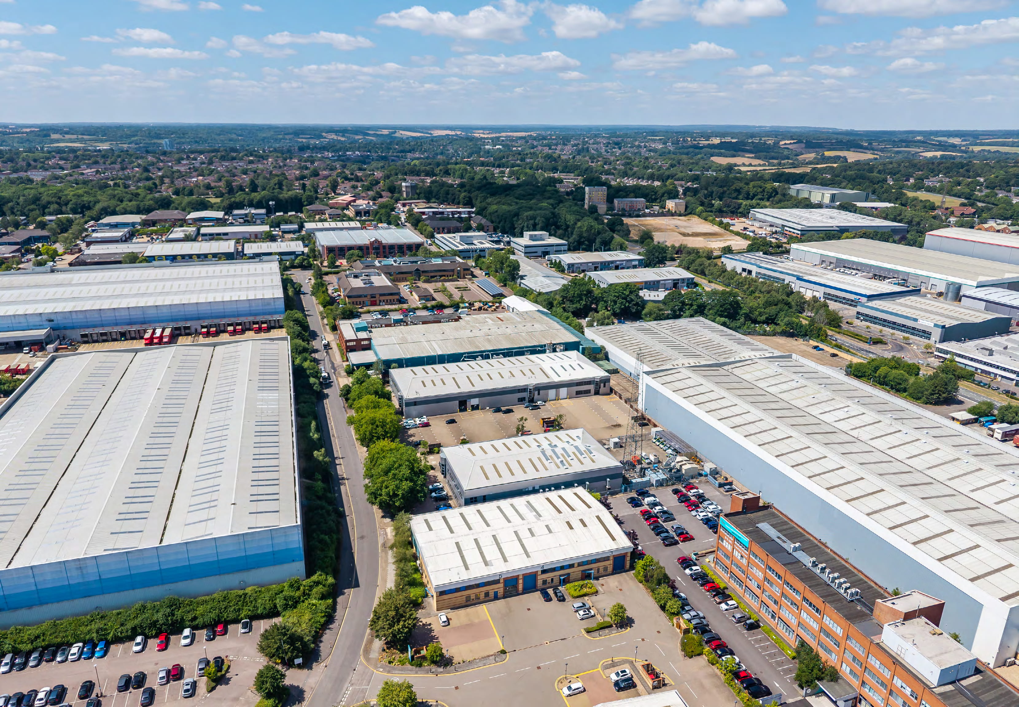 Eaton Rd - Chevron - Warehouse, Hemel Hempstead, Hertfordshire HP2 7RB
