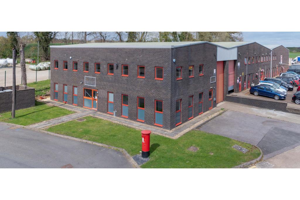 Field End - Drakes Drive - Warehouse, Long Crendon, Buckinghamshire HP18 9EJ