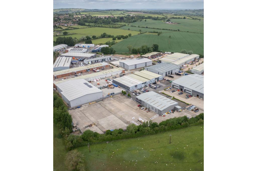 Field End - Drakes Drive - Warehouse, Long Crendon, Buckinghamshire HP18 9EJ