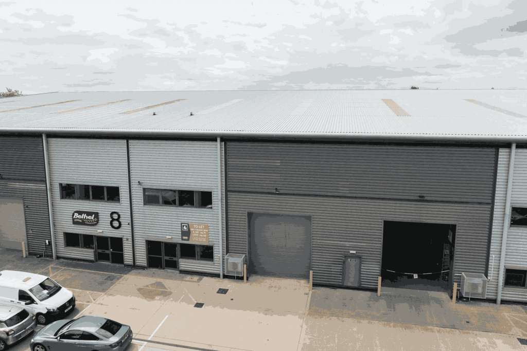 Hikers Way - Warehouse, Crendon Industrial Park, Long Crendon, Buckinghamshire HP18 9RW