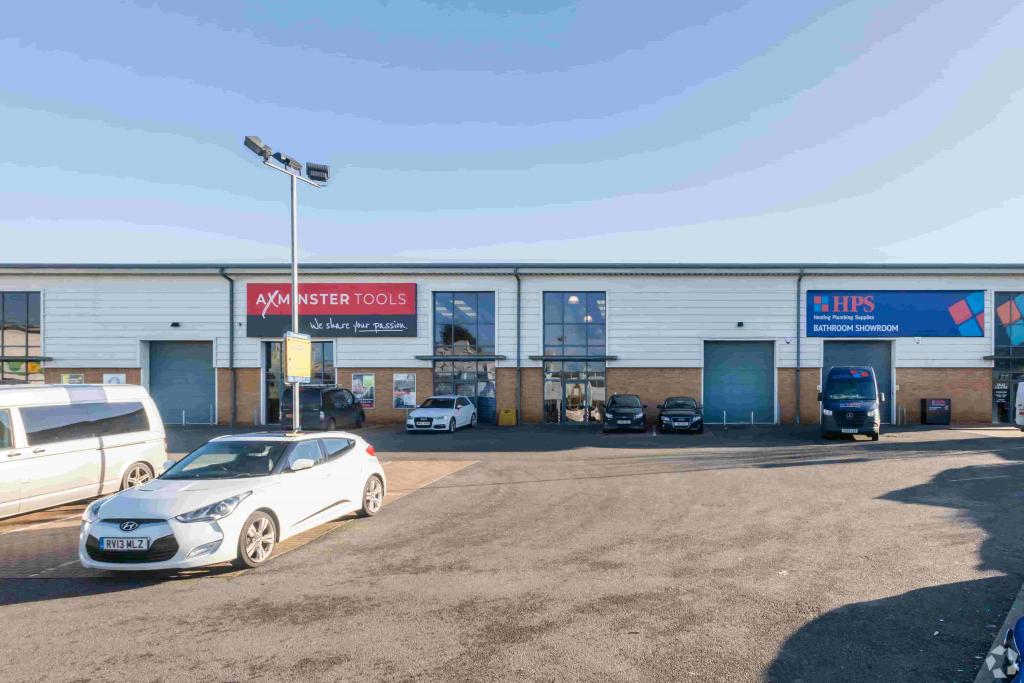 Lincoln Rd - Wycombe Trade Park - Warehouse, High Wycombe, Buckinghamshire HP12 3FF