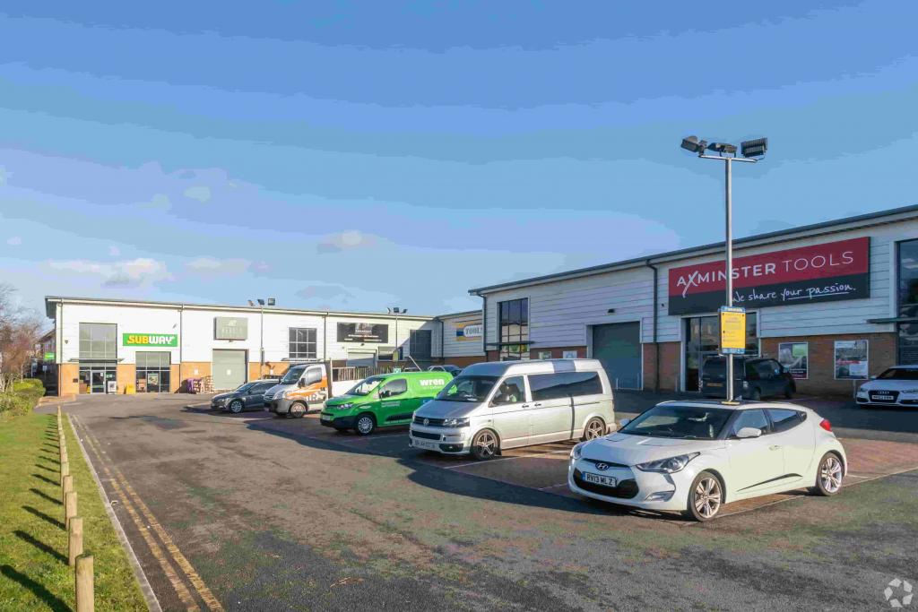 Lincoln Rd - Wycombe Trade Park - Warehouse, High Wycombe, Buckinghamshire HP12 3FF