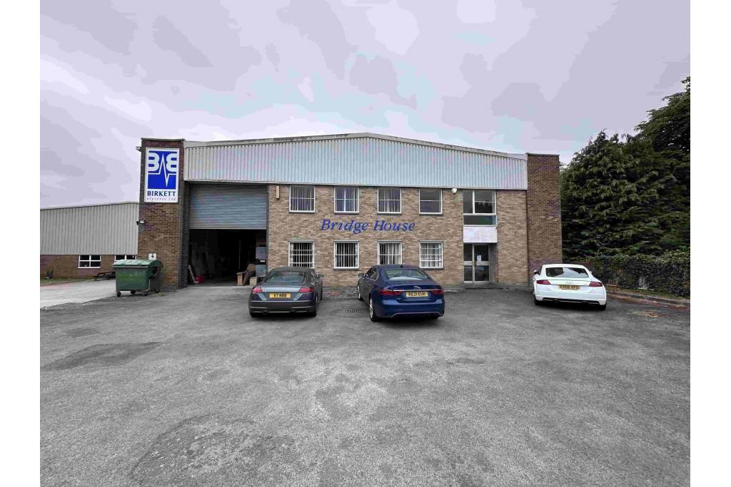 Longwick Rd - Bridge House Unit 1, Princes Risborough, Buckinghamshire HP27 9FQ