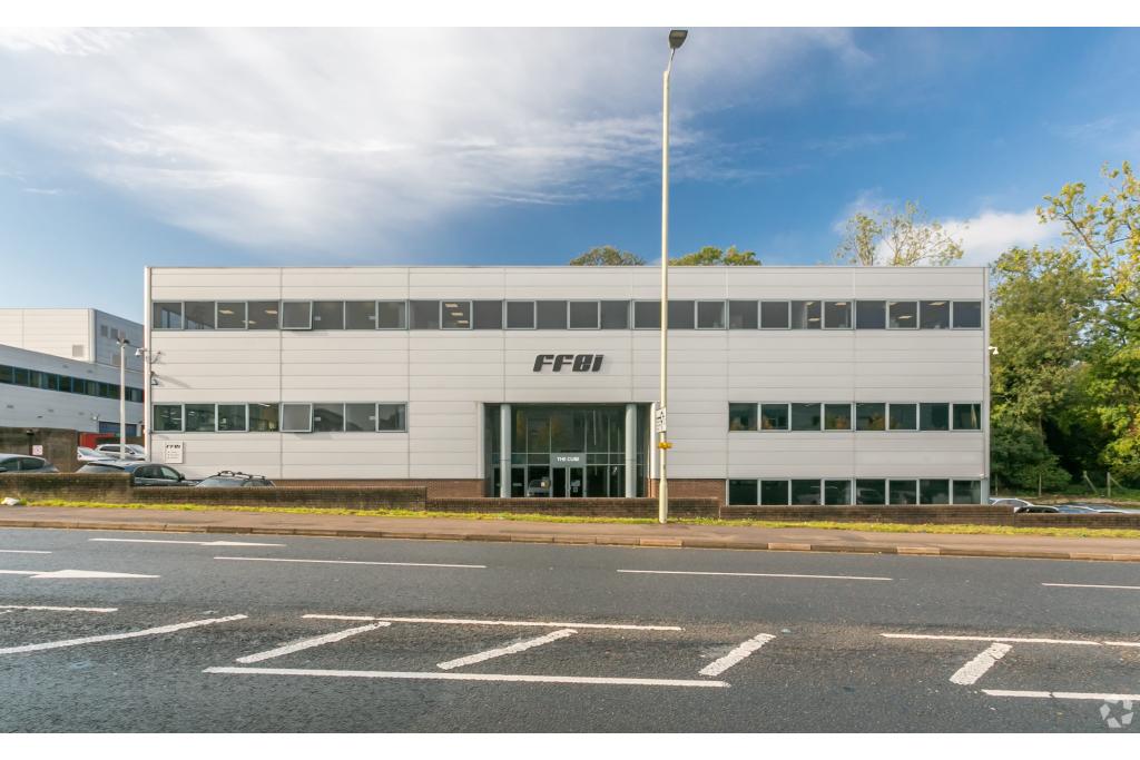 Maylands Ave – The Cube - Warehouse, Maylands Business Area, Hemel Hempstead, Hertfordshire HP2 7DF