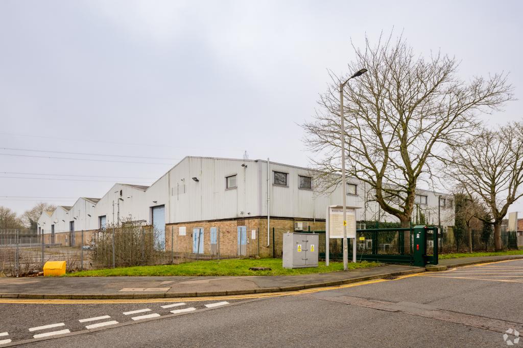 Faraday Rd – Bicester Road Industrial Estate, Warehouse, Aylesbury, Buckinghamshire HP19 8RY