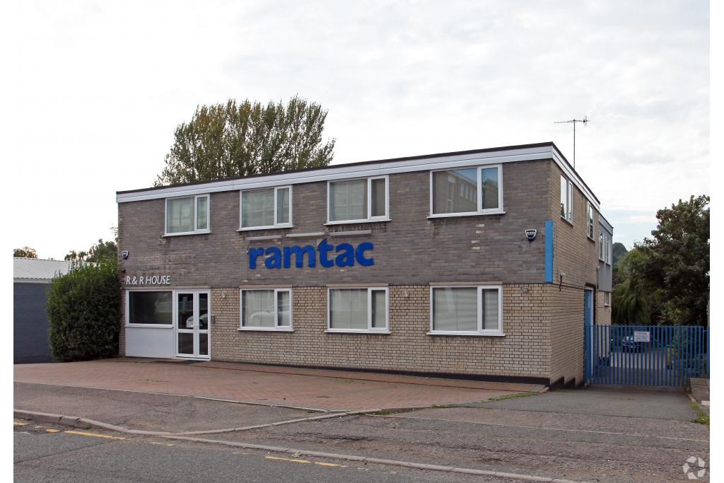 Northbridge Rd – R And R House - Light Manufacturing, Berkhamsted, Hertfordshire HP4 1EH